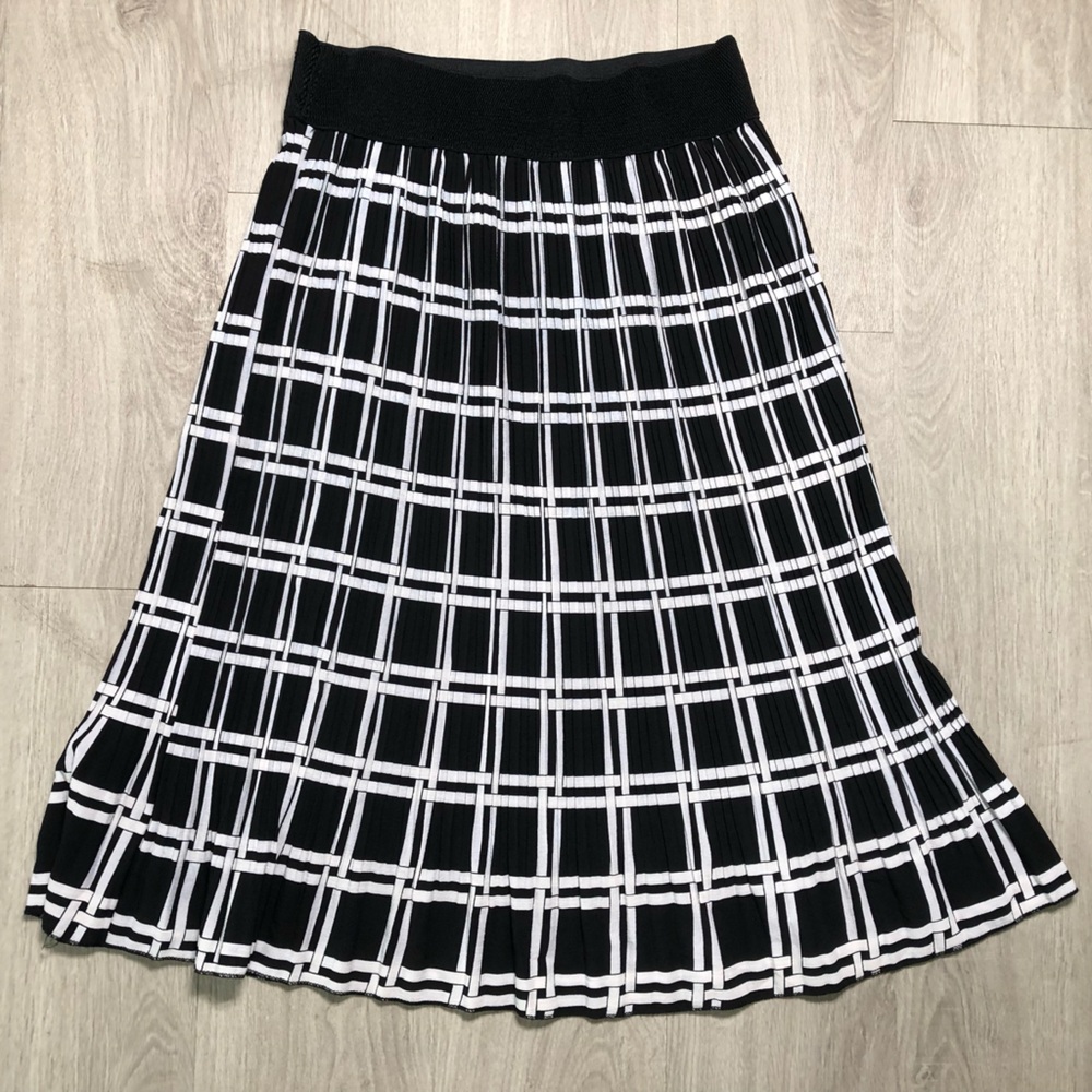 Metrowear Long Skirt